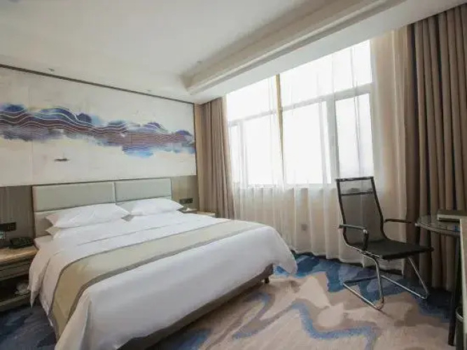 Huayi Hotel