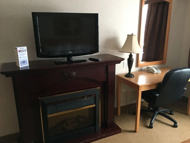 Super 8 Fort Nelson