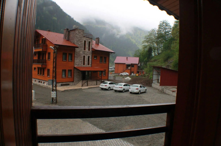 Uzungol Motel