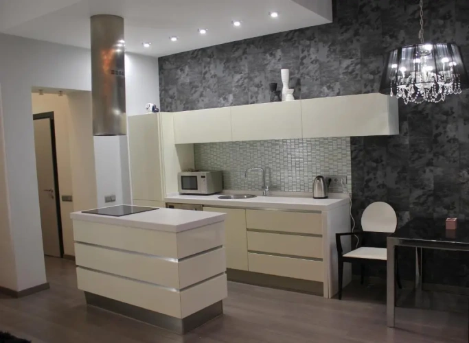 Deluxe Studio
