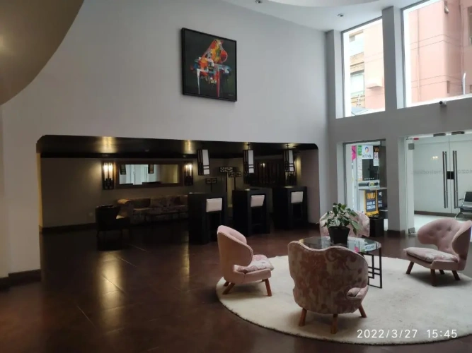 3 Bedrooms Apartment