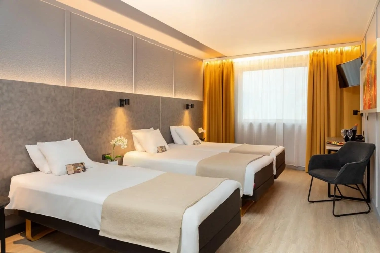 Triple room