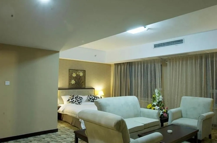 Chengdu Blessden City Hotel