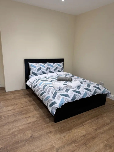 Close Central London 2 bed Flat Sleeps 4