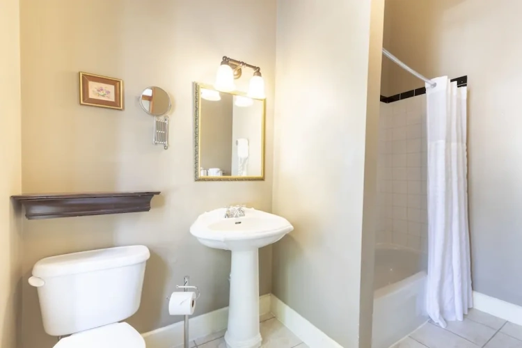 Classic Quadruple room