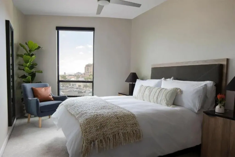 2 Bedrooms Apartment
