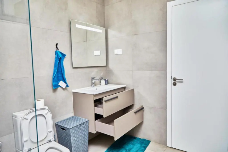 Waypoint Suites