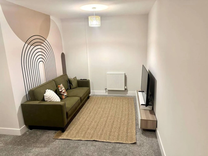 2 Bed Flat - Sleeps 4 - Balcony - Smoking