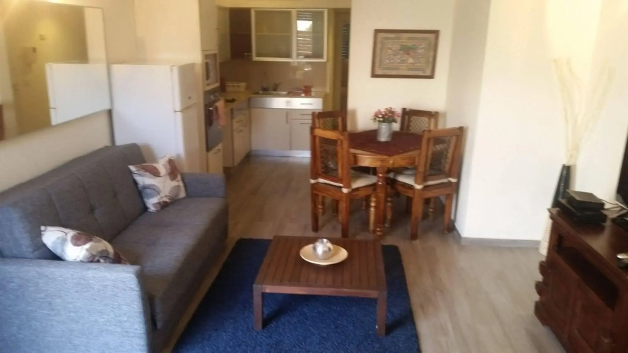Michelle Suites