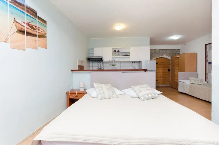 Apartment Goran