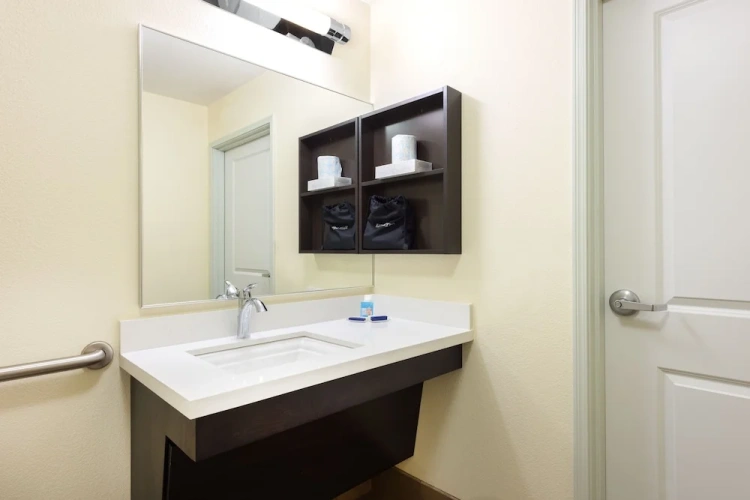 1 Bedroom Suite