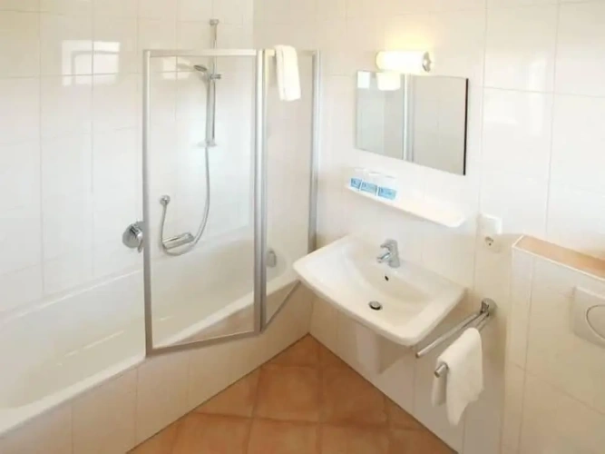 1 Bedroom Standard Family room with balcony and with mountain view