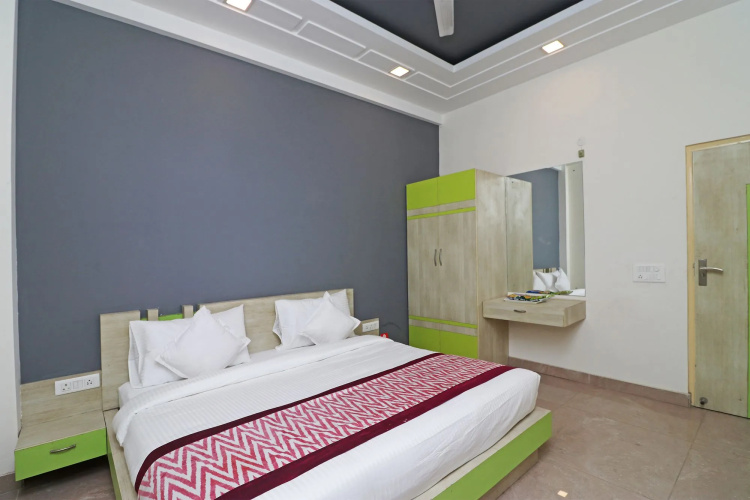 Hotel Viditva 3 by OYO Rooms