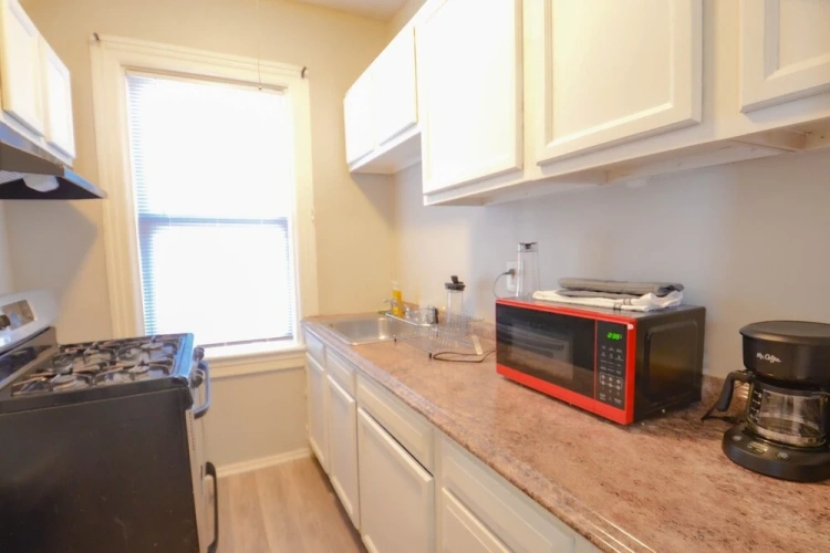 3 Bedrooms Apartment