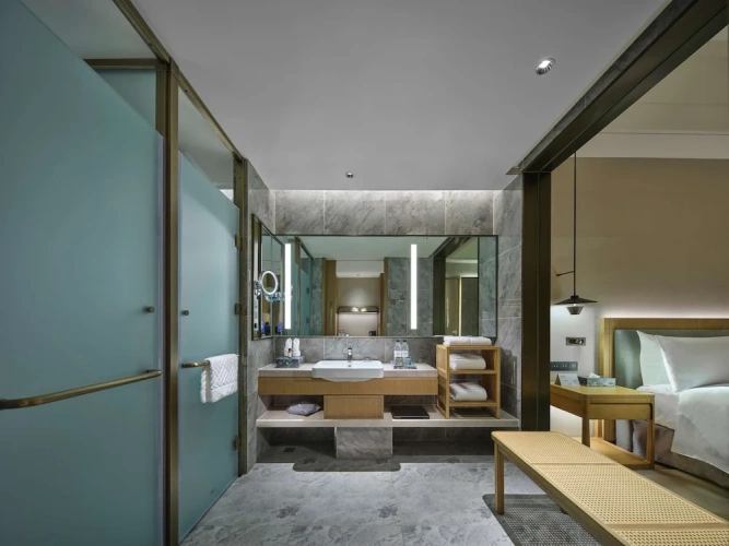 Standard Twin room with balcony