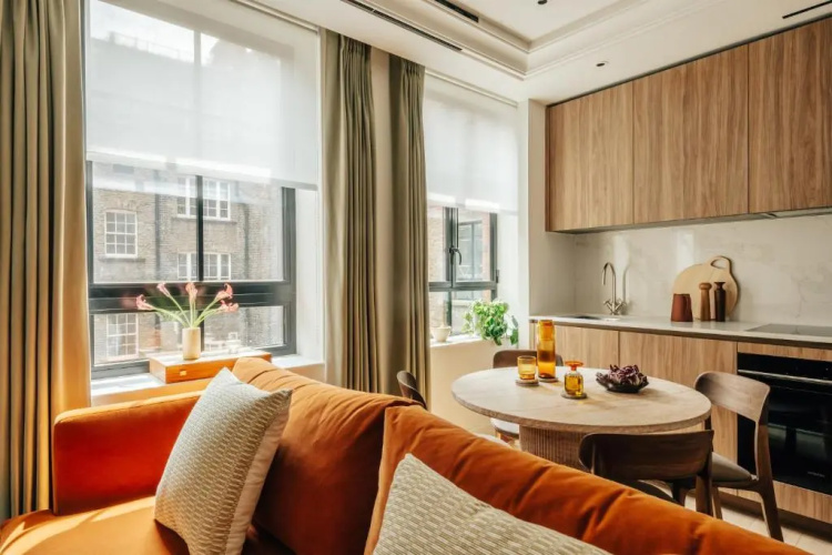 Claridge House by SLO