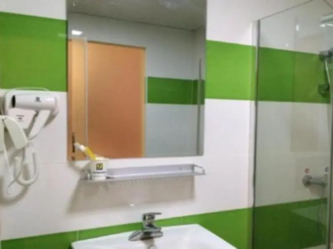 Economy room