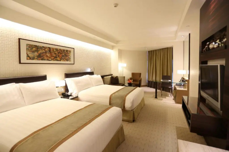 Royal Park Hotel