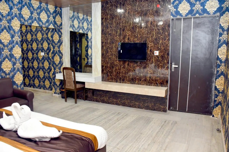 Hotel Aalishan Garden
