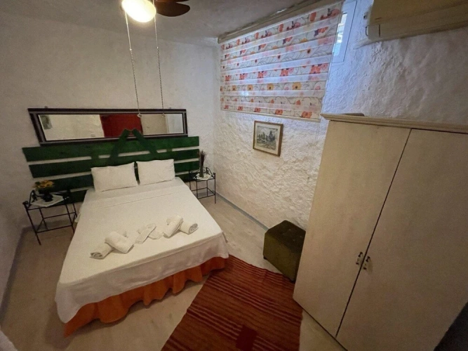 Economy room