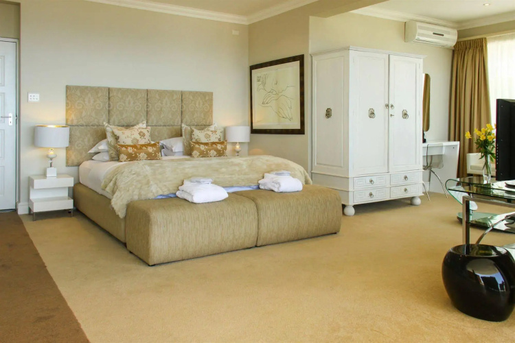 3 On Camps Bay