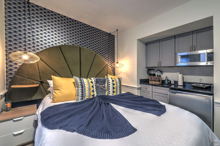 Modern Studio with Great Wifi and Amenities!