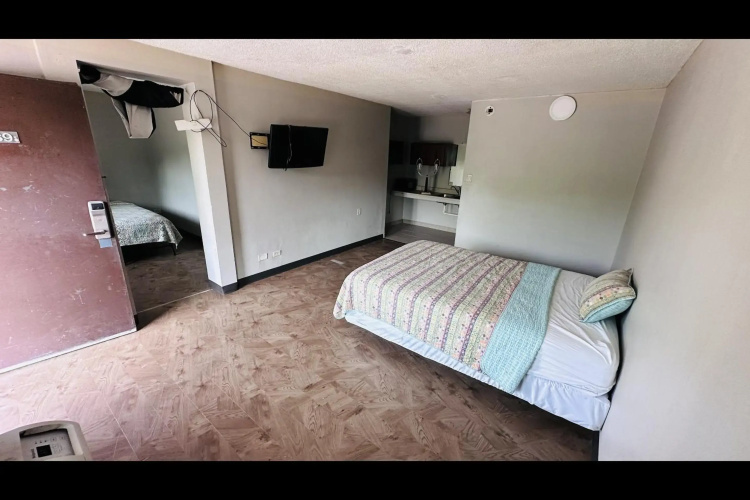 Hallmark Inn By OYO Fort Wayne