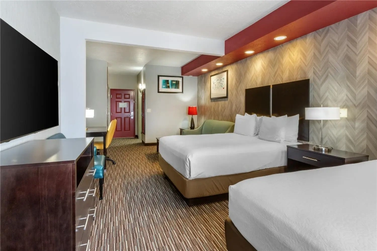 Quadruple Suite