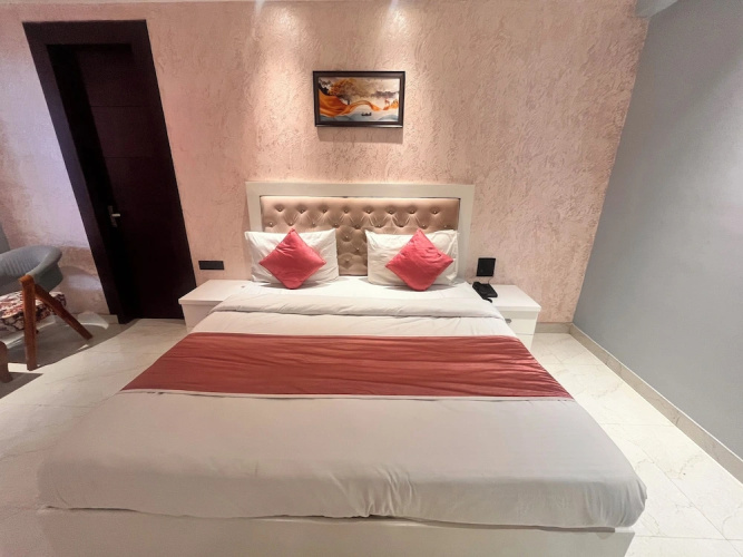 Hotel VS Residency Medanta
