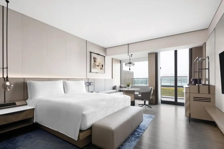 Double room with balcony and with lake view