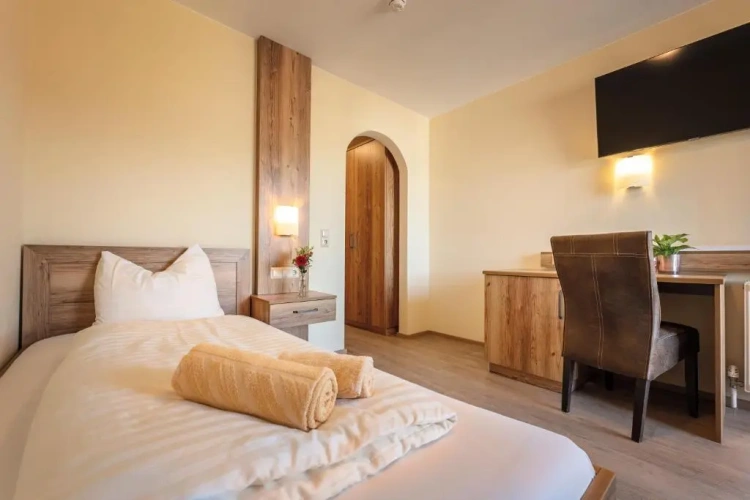 Standard Single room