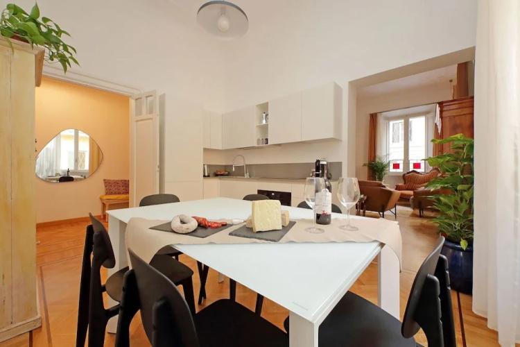 Treasurerome Vatican Charme 4br