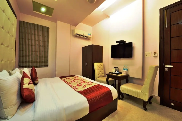 Superior Double room with city view