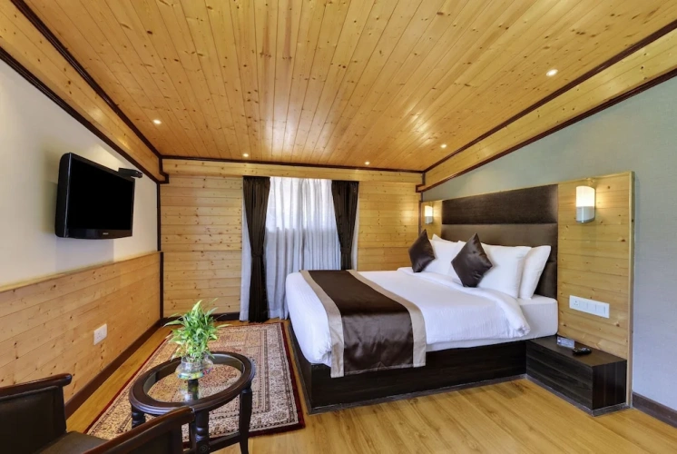 Standard Quadruple Family room