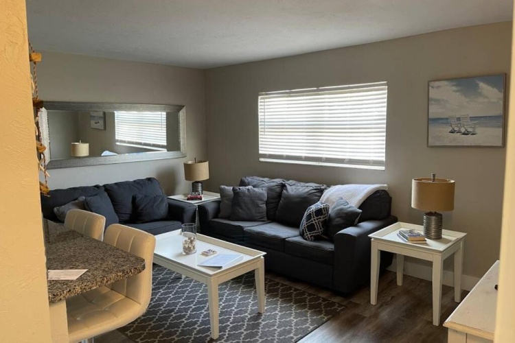1 Bedroom Apartment
