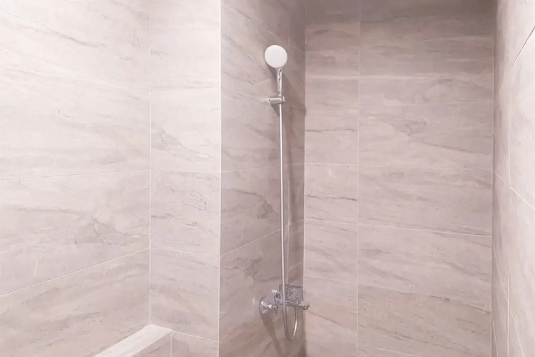 Comfortable Studio At Collins Boulevard Apartment