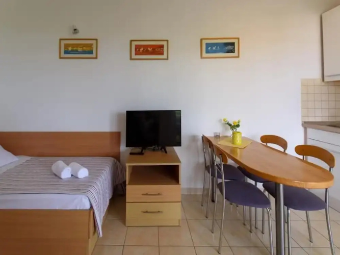 Alluring Apartment in Sukošan near Sea
