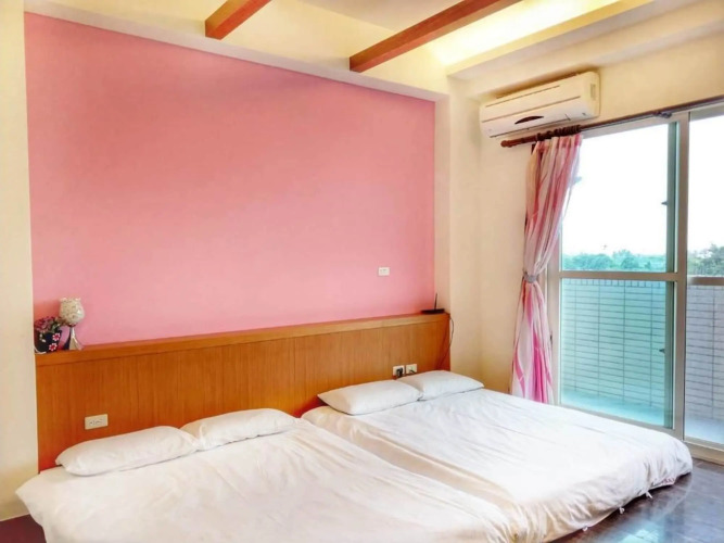 Happy Corner Hotel Overview