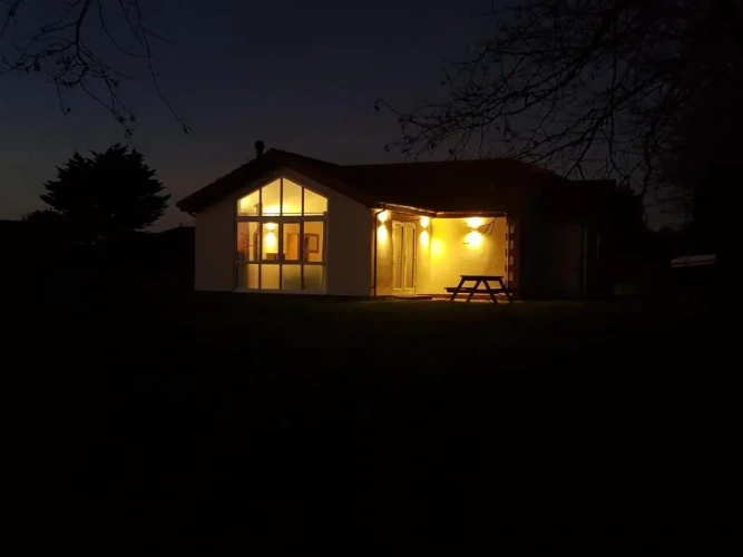 2 Bedrooms Twin Cottage