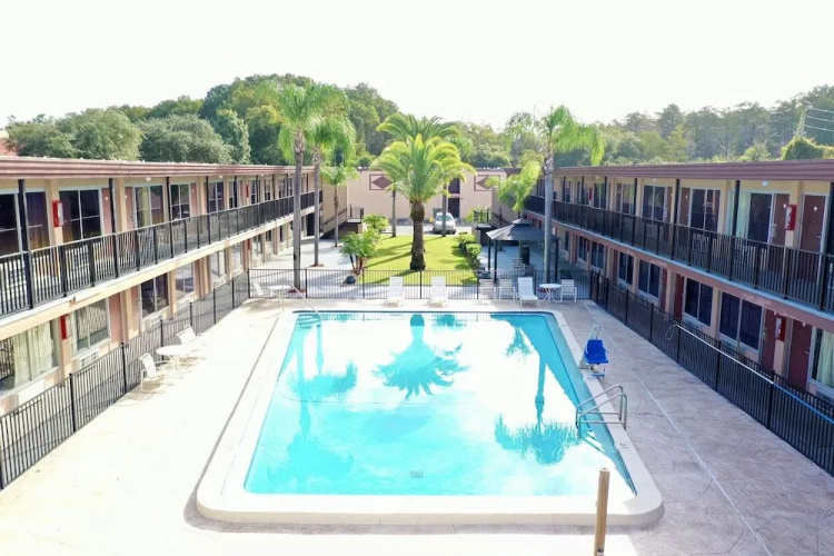 La Vista Inn Port Richey photo 20