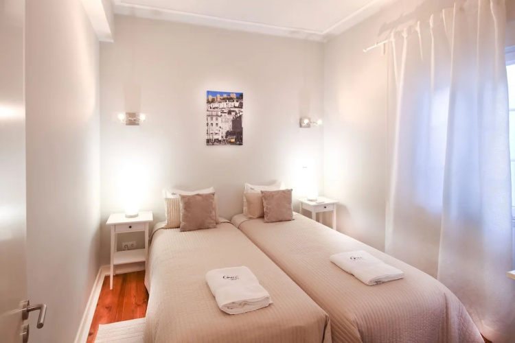 Cruz Apartments