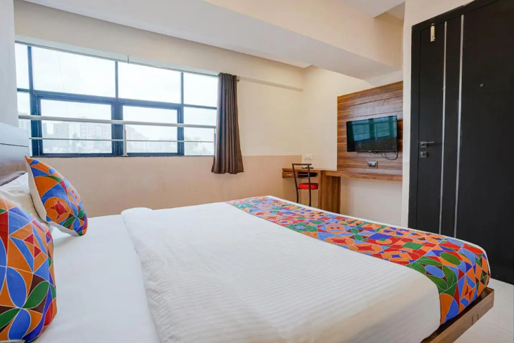 Fabhotel Paradise Inn