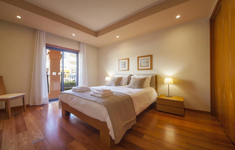 B27 - Luzbay 2 Bed Apartment