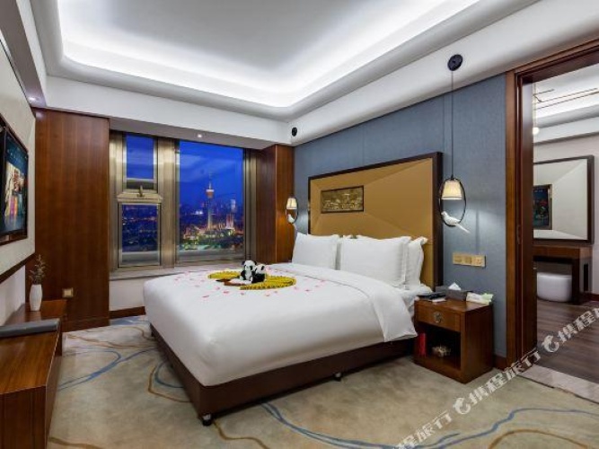 Deluxe Double Suite