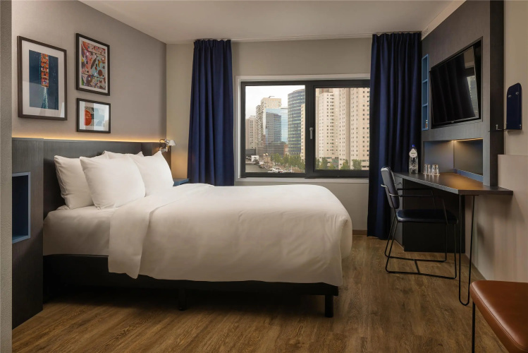 DoubleTree by Hilton Rotterdam Centre photo 7