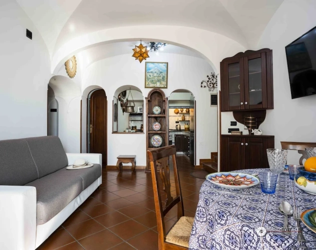 2 Bedrooms Cottage