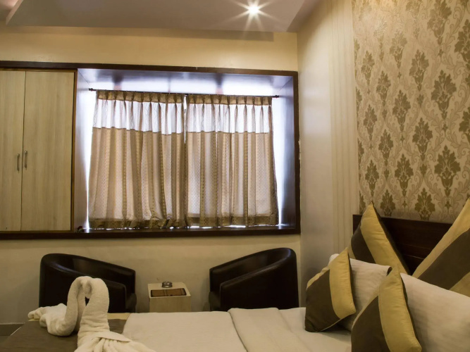 Aishwarya Suites