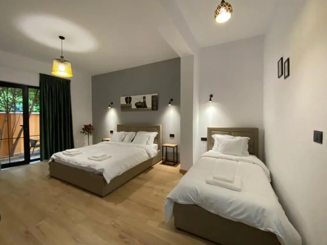 Standard Triple room