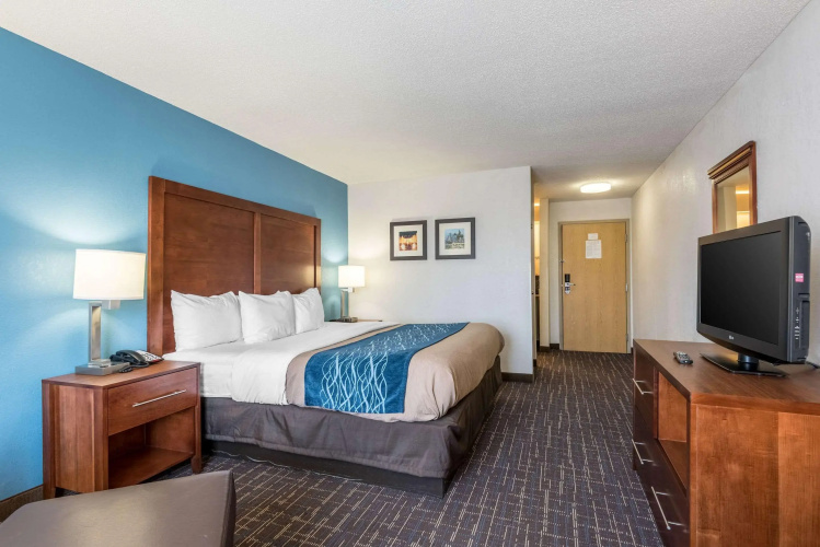 Comfort Inn & Suites Lees Summit - Kansas City