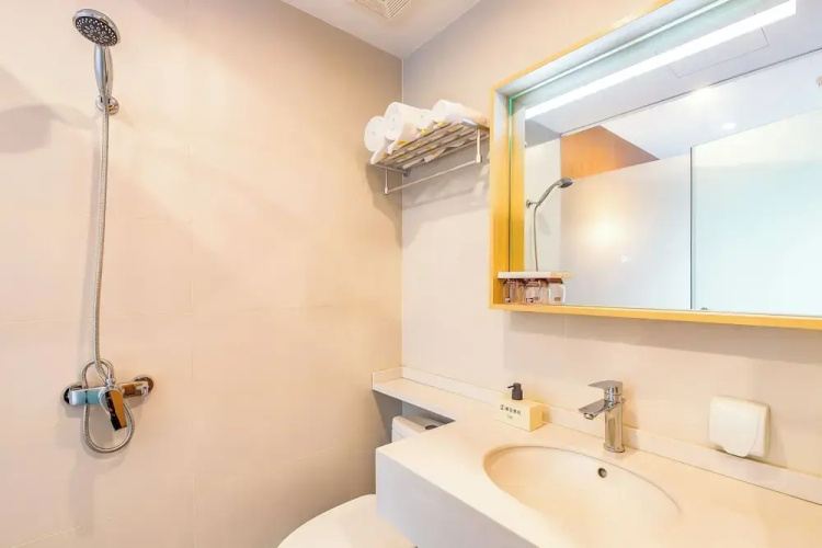 Dequan Hotel Guangqumen Branch